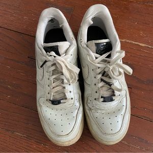 Vintage classic Air Force 1’s womens size 7.5